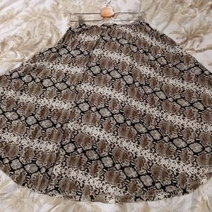 Banana republic snake print pleated maxi skirt 0P